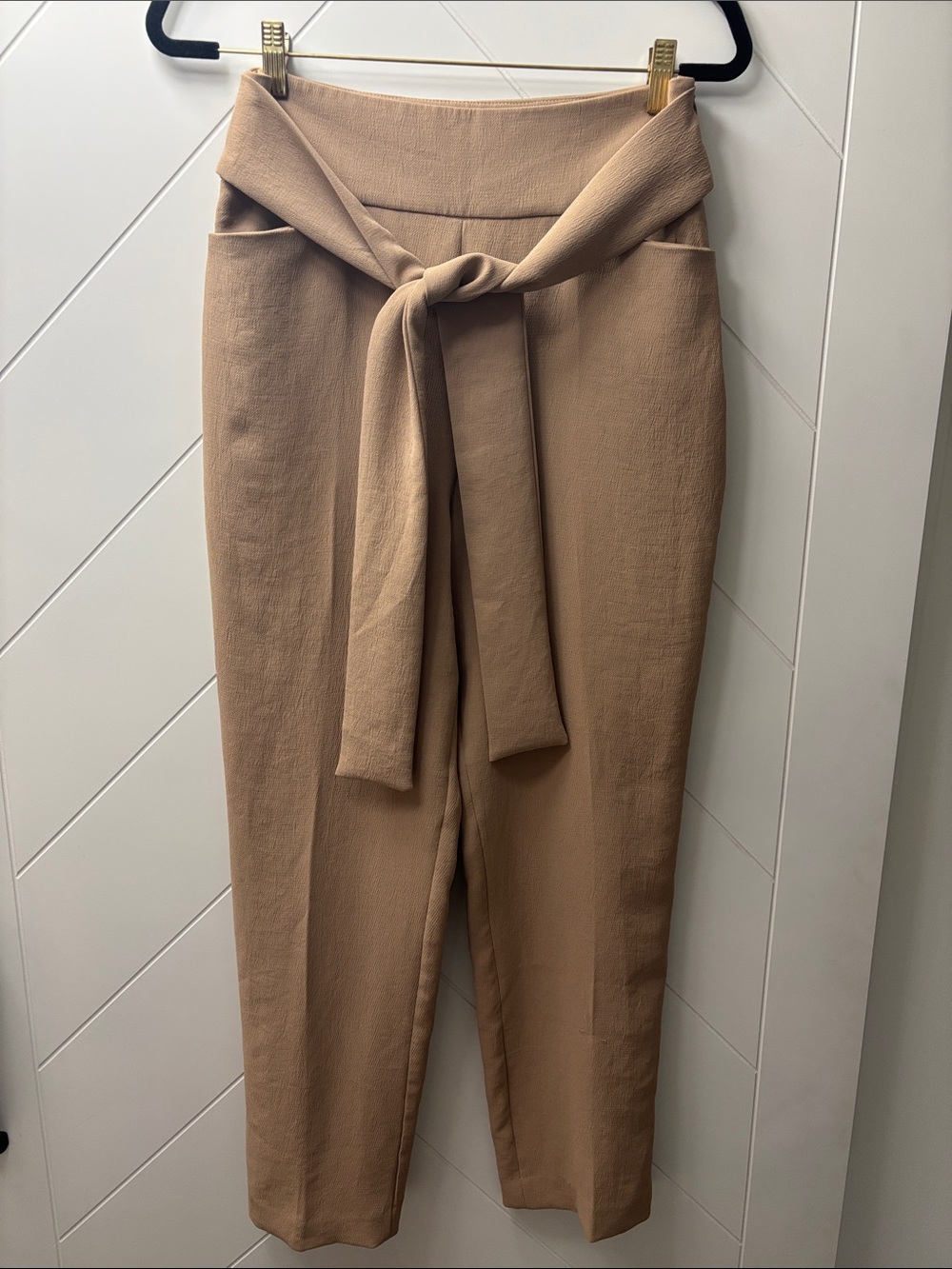 Wilfred (Aritzia) High-Waist Tie Front Trousers in Taupe/Muted Pink-Brown